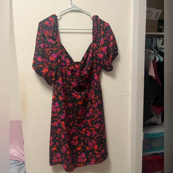 Park & Fifth Naomi Cutout Floral Mini Dress Armina - Picture 6 of 8
